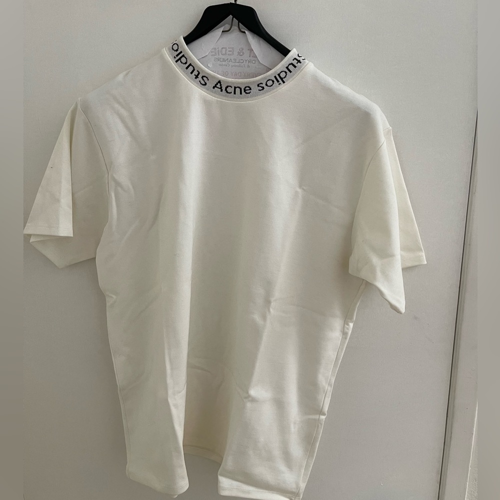 Mens t shirt